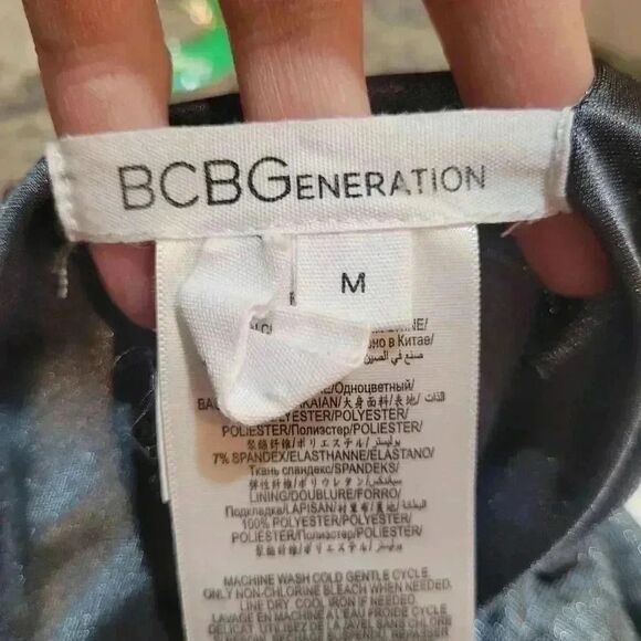 BCBGENERATION Women's Silver/Gray Poly/Spandex Cowl Neck Ruched Split Thigh Cami - Picture 13 of 14